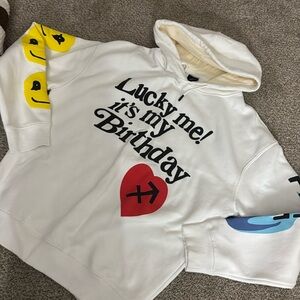 lucky me it’s my birthday sweatshirt